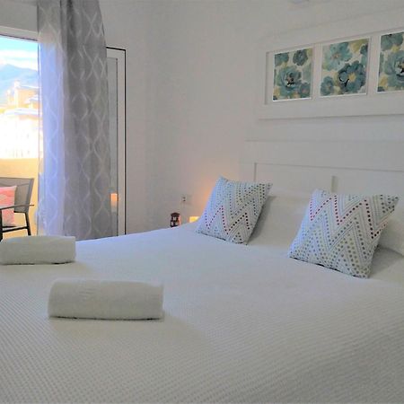 Deluxe Apartment In Benalbeach With Beach Views Бенальмадена Екстер'єр фото